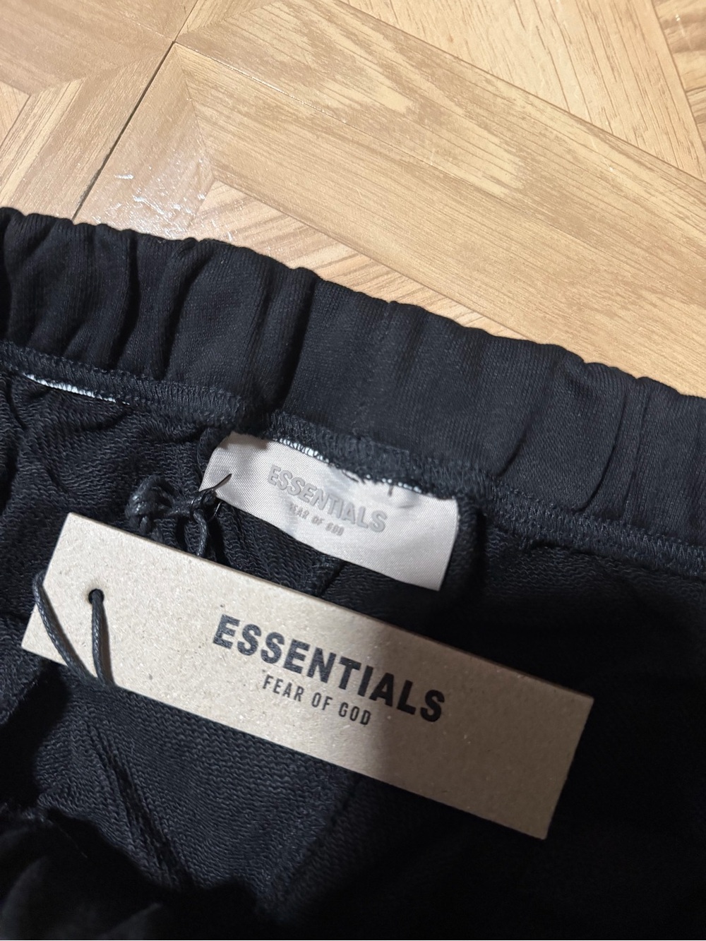 Essentials sweatpants - Picture 2 of 4